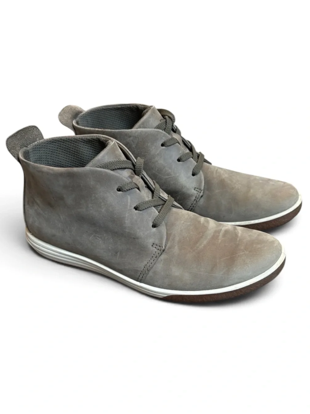 ECCO Chase II Bootie Hydromax Sneaker Women's 9/9.5 (40) Warm Gray Leather